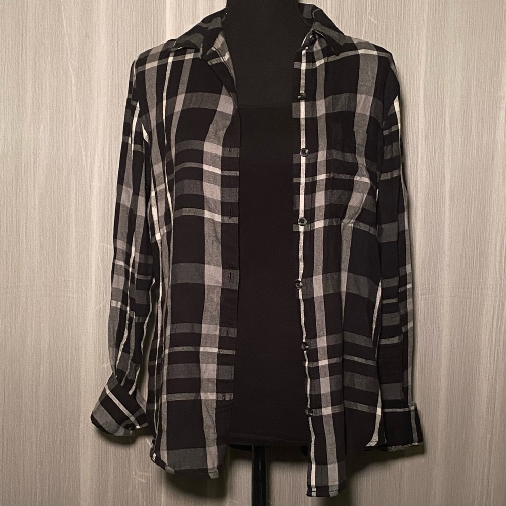 B&W Plaid Button Up Long Sleeve